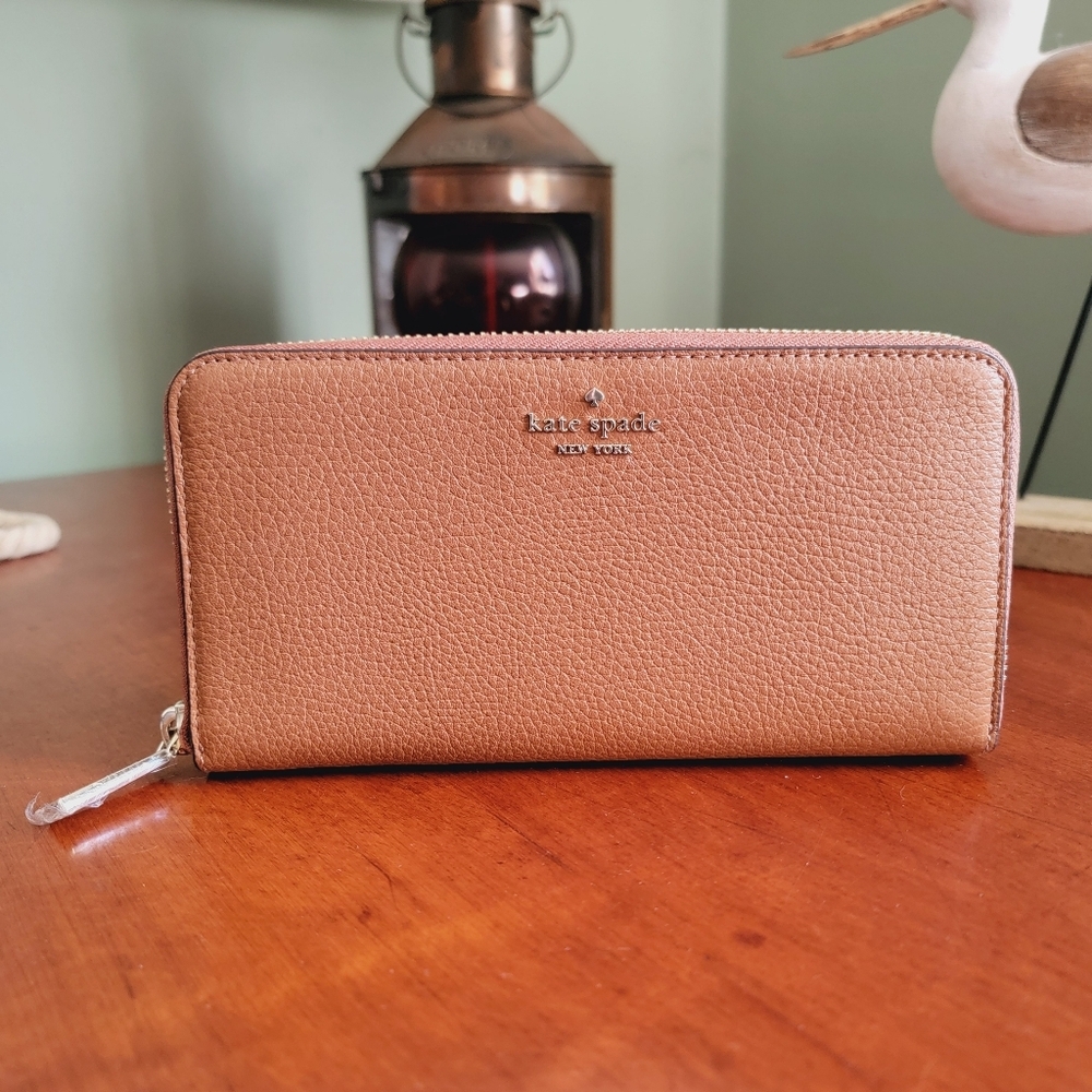 NWOT Kate Spade KH786 Leila Large Tan Pebbled Leather Continental Wallet